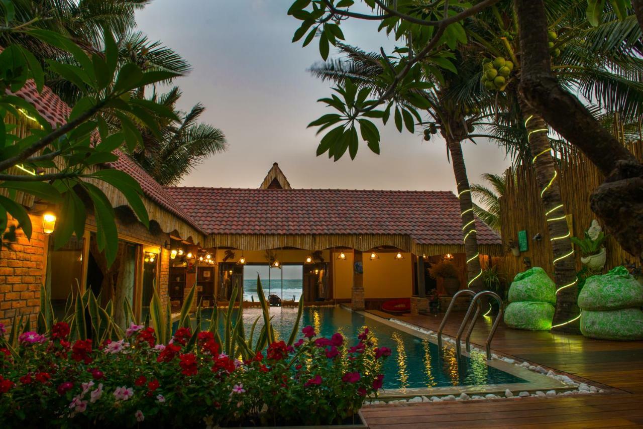 Veranda Beach Place Hotel Phan Thiet Exterior photo