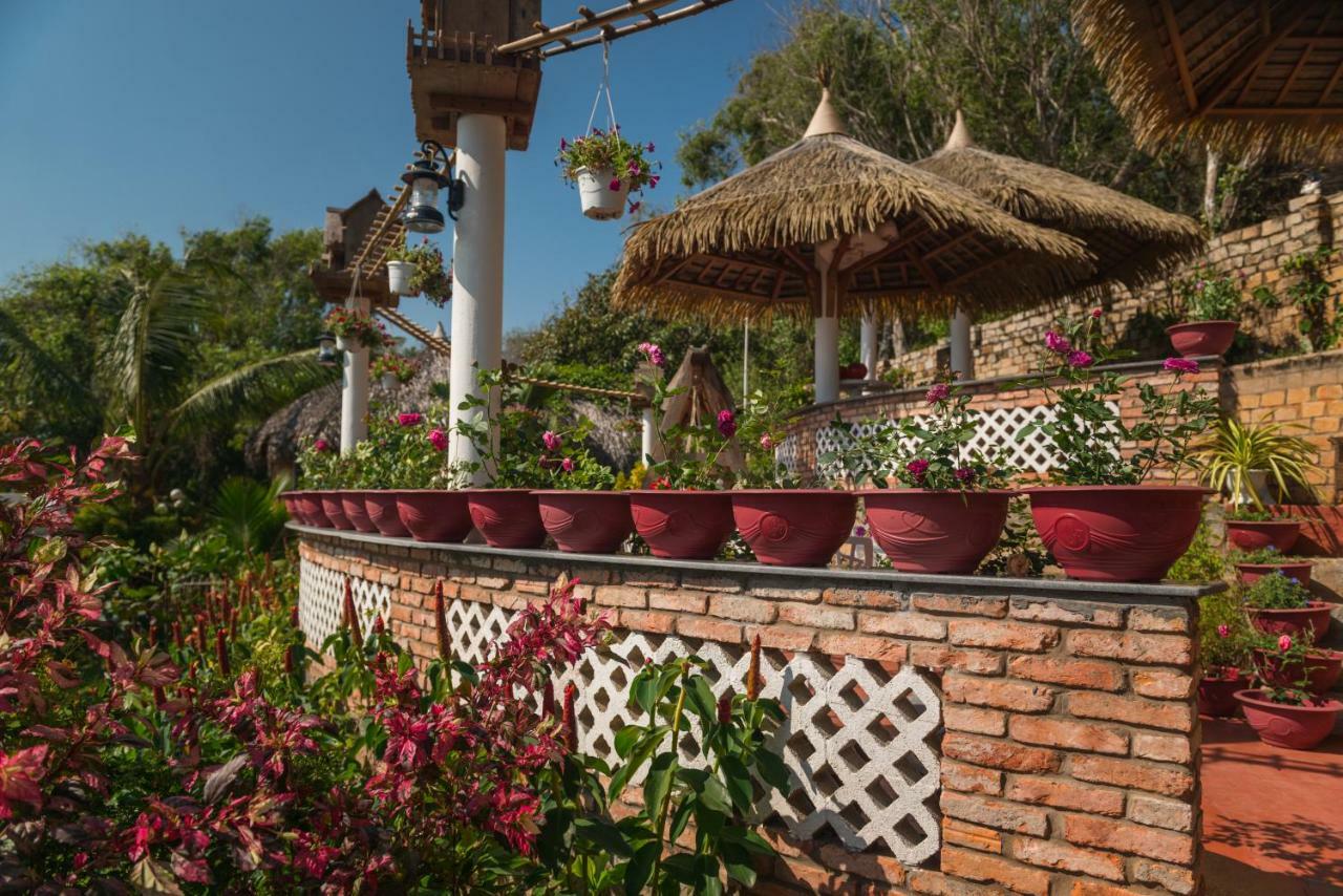 Veranda Beach Place Hotel Phan Thiet Exterior photo